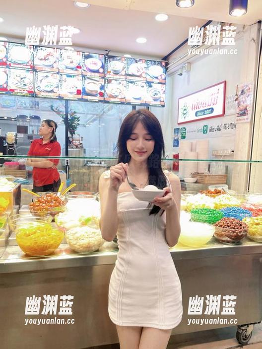 在51cg吃瓜线路上，不怕不怕，反正瓜汁一溅，满脸幸福！