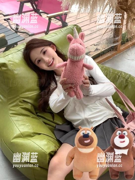 52吃瓜网 心情低落?下载“52吃瓜网”,一口清凉瓜,能聊到天亮!