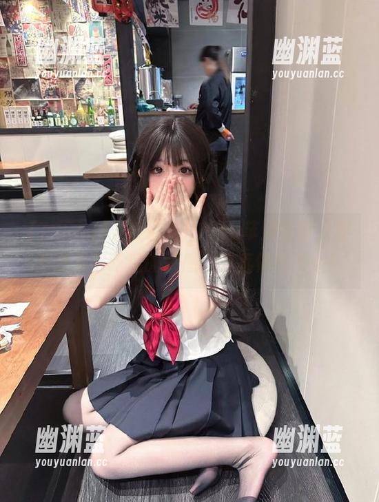 当我点开799su苹果版时，果然是无限吃瓜的快感，简直停不下来！