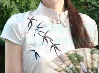 91吃瓜网官网：不吃瓜心里总觉得空荡荡，快来解解馋！