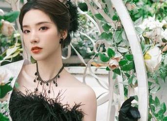 别的小伙伴都在讨论心目中的“大瓜”，但我只想在cgg苹果版找黑料啊！