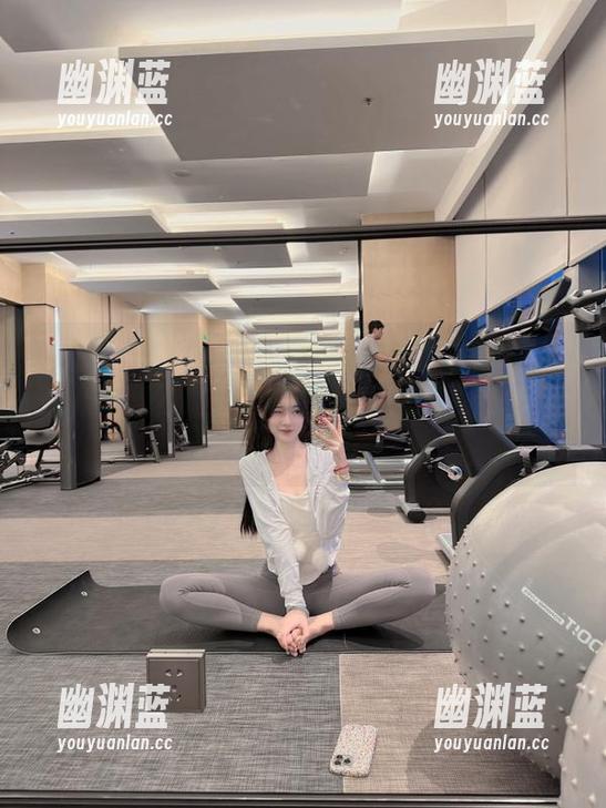 最终决定了，网址真的比我前人的爱情长得多啊，大家还是来hlw155.ccm吧！