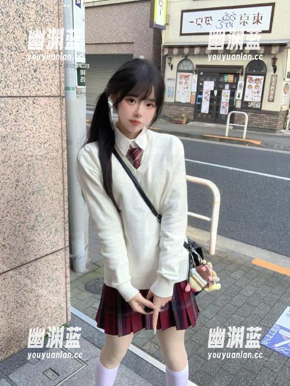 www.17 www.17.c346com的瓜其实有点小贵,免费没有问题,但心情却是五光十色真奇妙!