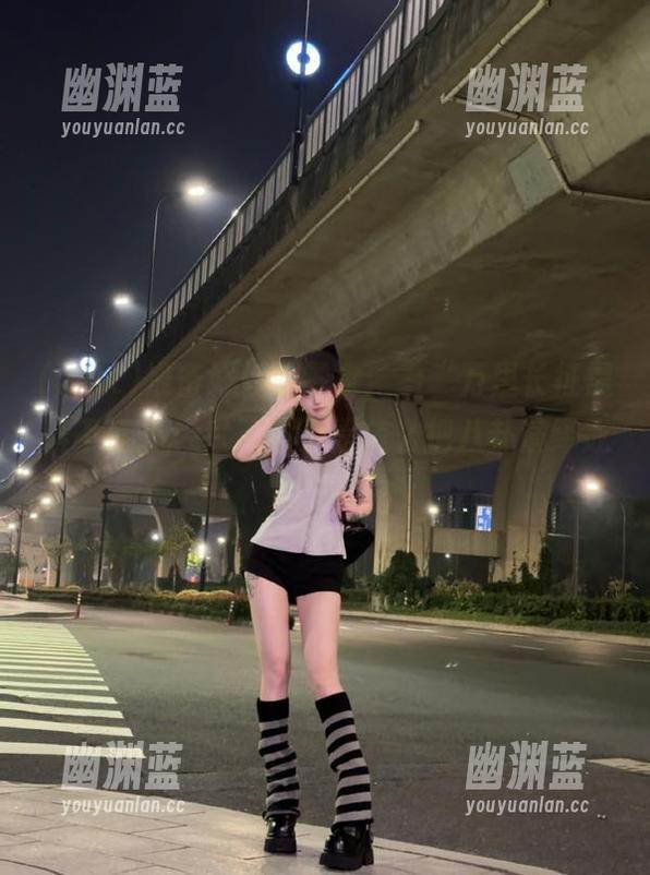 准备好你的零食，看“万里长征黑料不打烊zztt”网页是怎么把八卦演绎成艺术。
