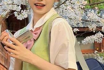 一秒钟就被吸引：免费到吃瓜网红的直播间，速来围观！