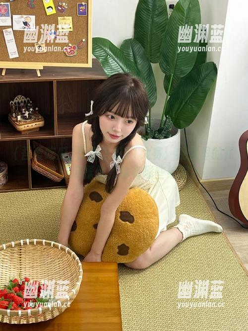 吾爱吃瓜51大赛：视频里的花式吃瓜操作，你有哪些绝招？