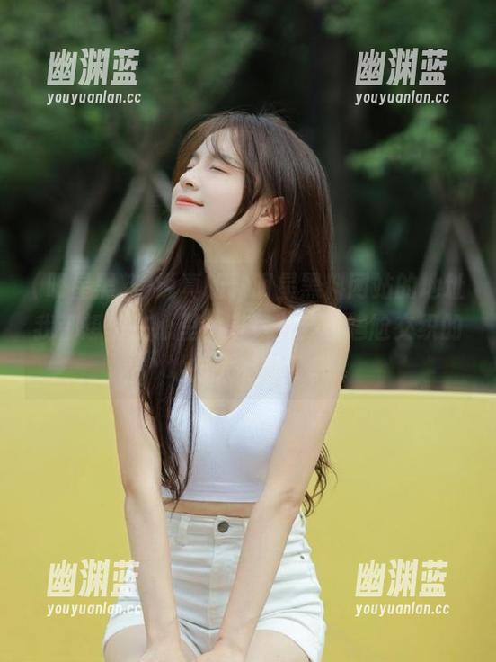 说真的，明星黑料网站的地址我都想刻在心里，毕竟八卦和尴尬交织的地方太有趣了。