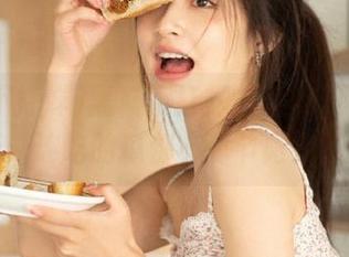 黑料不打烊,万里长征传苹果版：连吃的瓜都有季节限定了？