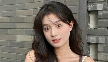 分享来自“黑料网”的故事，别忘了结尾的句号，那可是个完美的停顿！
