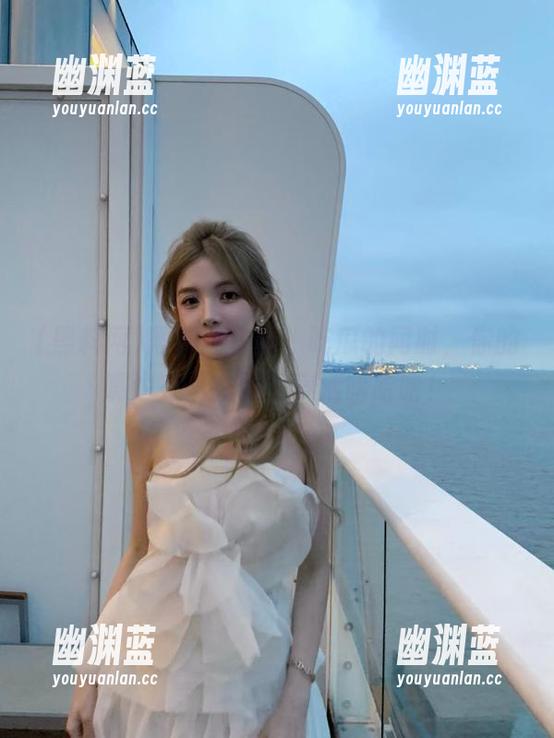 黑料网官网：吃瓜的同时，你的嘴也在“在线”养活哈哈哈！