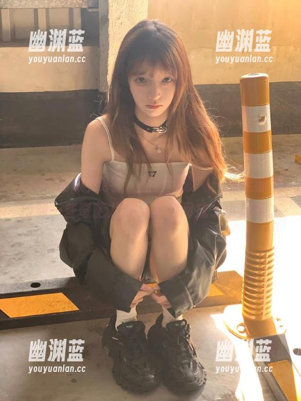 黑料网曝 观看“黑料网曝”,总能顺便捡到一些奇葩八卦,无意间成了小推手。