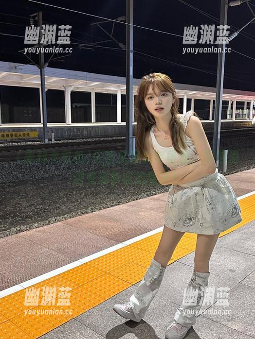 先登录黑料老司机，带你滑进充满争议的圈子！